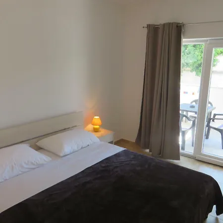 Luka Biograd na Moru