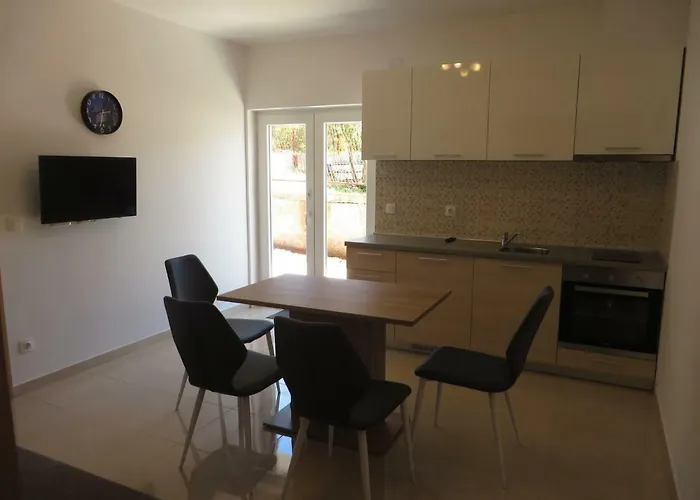 Luka Apartman Biograd Na Moru